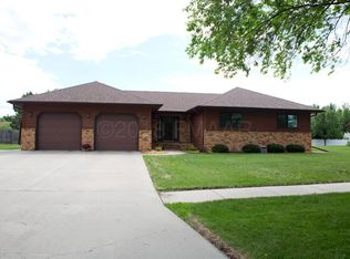 3430 22nd St S, Fargo, ND 58104