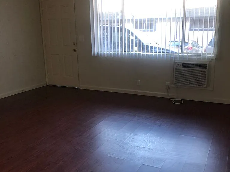 1565 Olive Ave #11 — Photo 3
