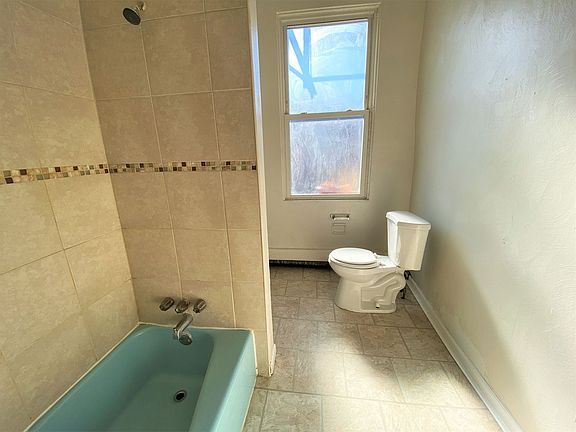 5th image of 521 N Negley Ave APT 3