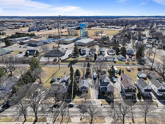 2nd image of 930 East Wisconsin STREET