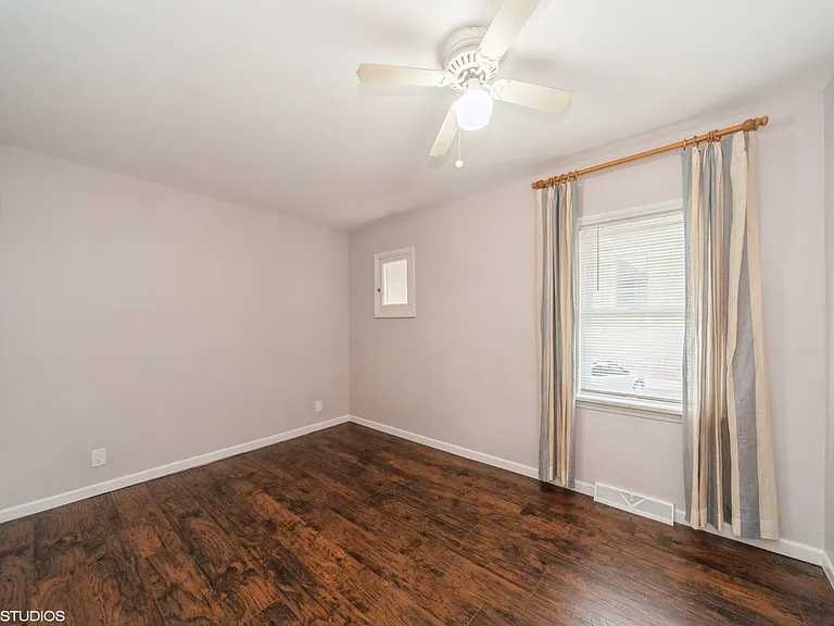 848 Lee St — Photo 11