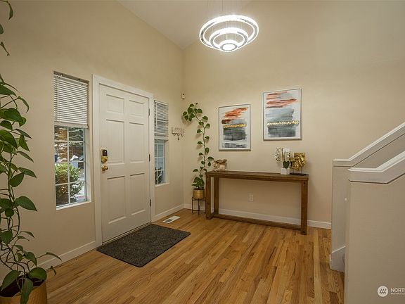 3rd image of 21502 NE 9th Place
