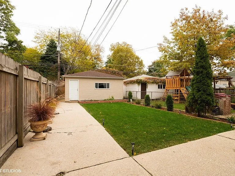 2321 N Sawyer Ave #1 — Photo 6