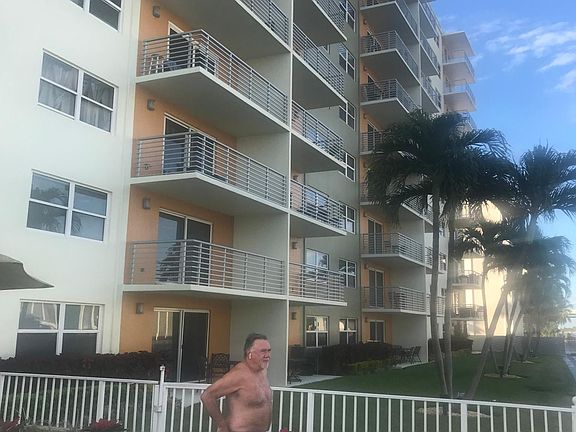 2nd image of 2900 NE 30th St APT 9C