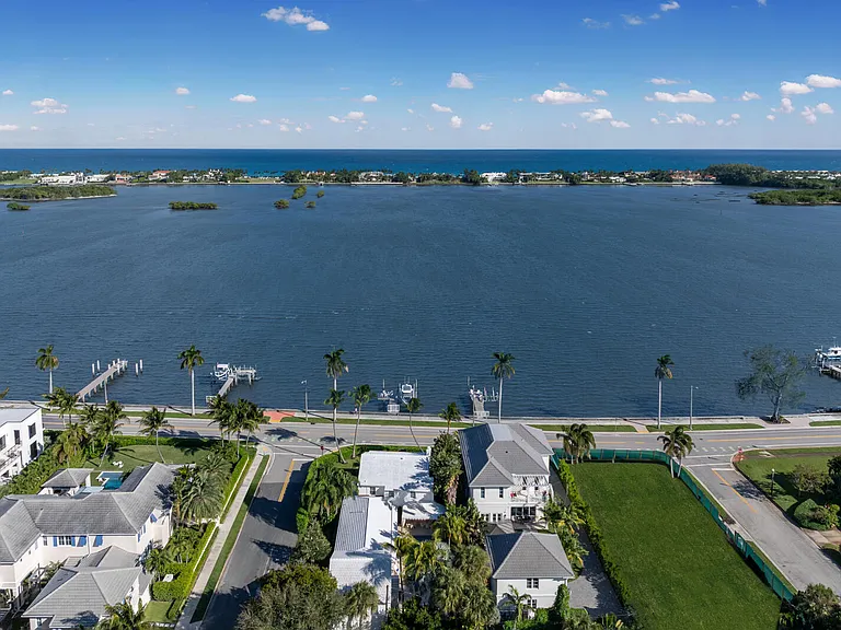 7103 S Flagler Dr — Photo 3