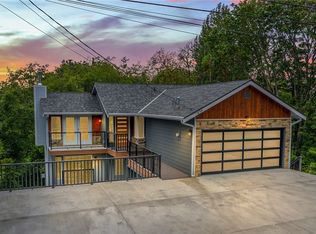 7015 14th Ave SW, Seattle, WA 98106