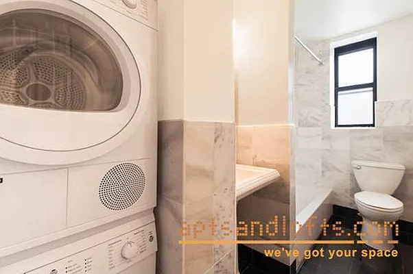 Rented by aptsandlofts.com | media 28