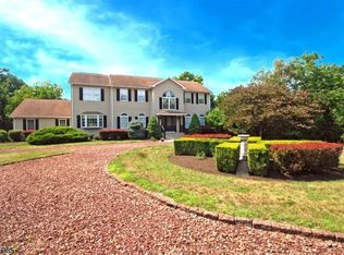 32 Coddington Rd, Readington Twp., NJ 08889