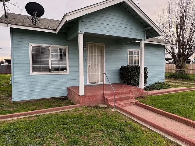 1st image of 257 E Vandalia Ave