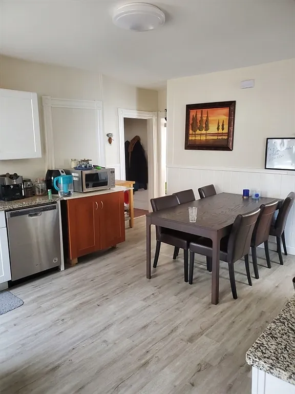 3 bed, 1.0 bath, $2,500 — Photo 3