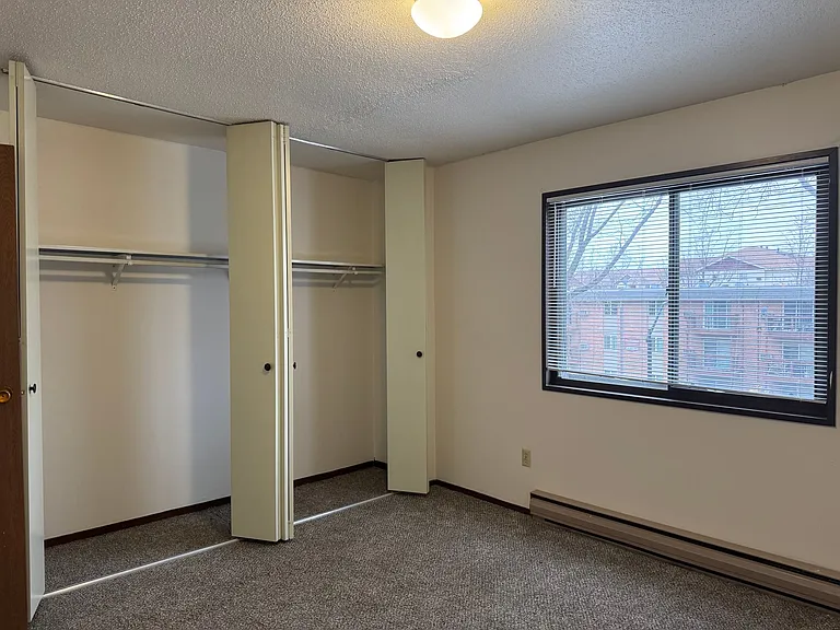 Silver Leaf Apartments — Photo 5