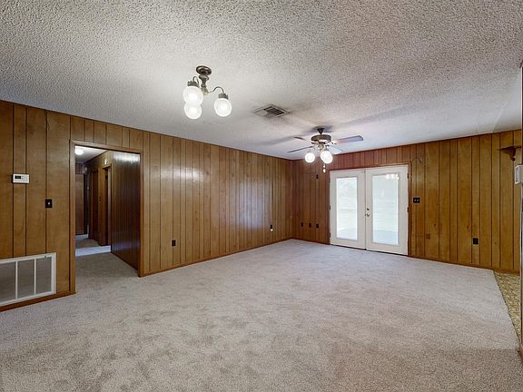 5th image of 150 Rosa Lee Ln