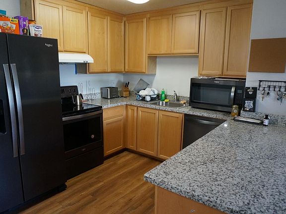 3rd image of 755 14th Ave APT 801