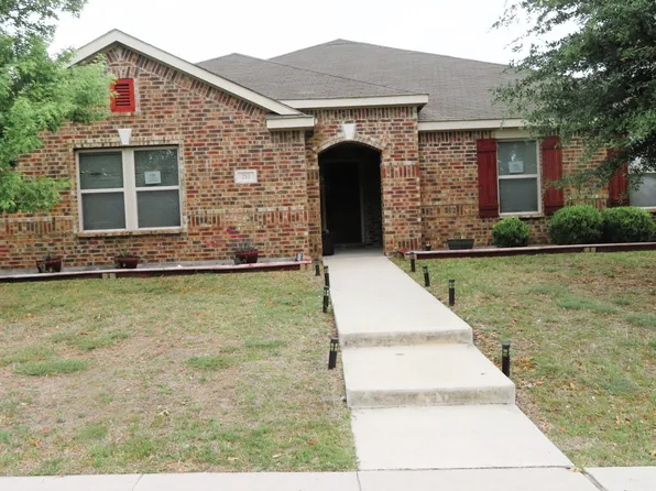 753 Snowy Orchid Ln, Desoto, TX 75115