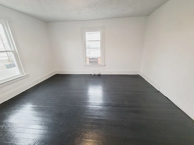 1114 Bedford Ave — Photo 12