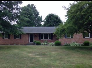 7805 Angel Dr NW, North Canton, OH 44720