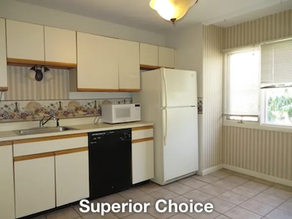 152 Weatherstone Dr, Worcester, MA 01604