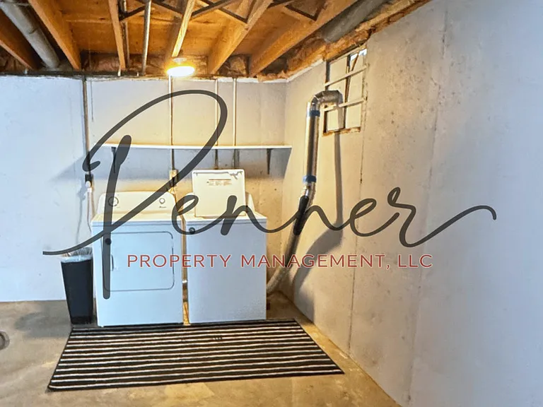 1138 S Glenwood Ave — Photo 7