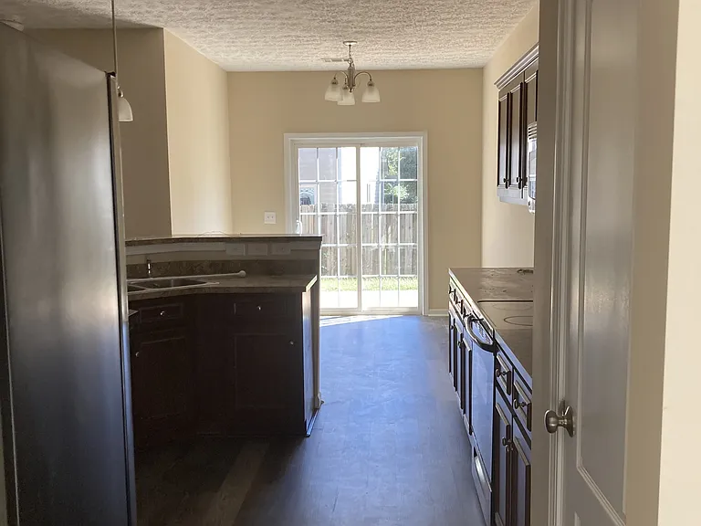 57 Fairfield Dr — Photo 10