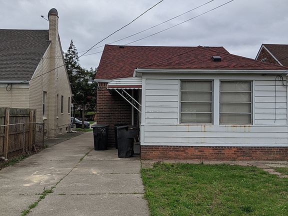 2nd image of 18258 Mendota St