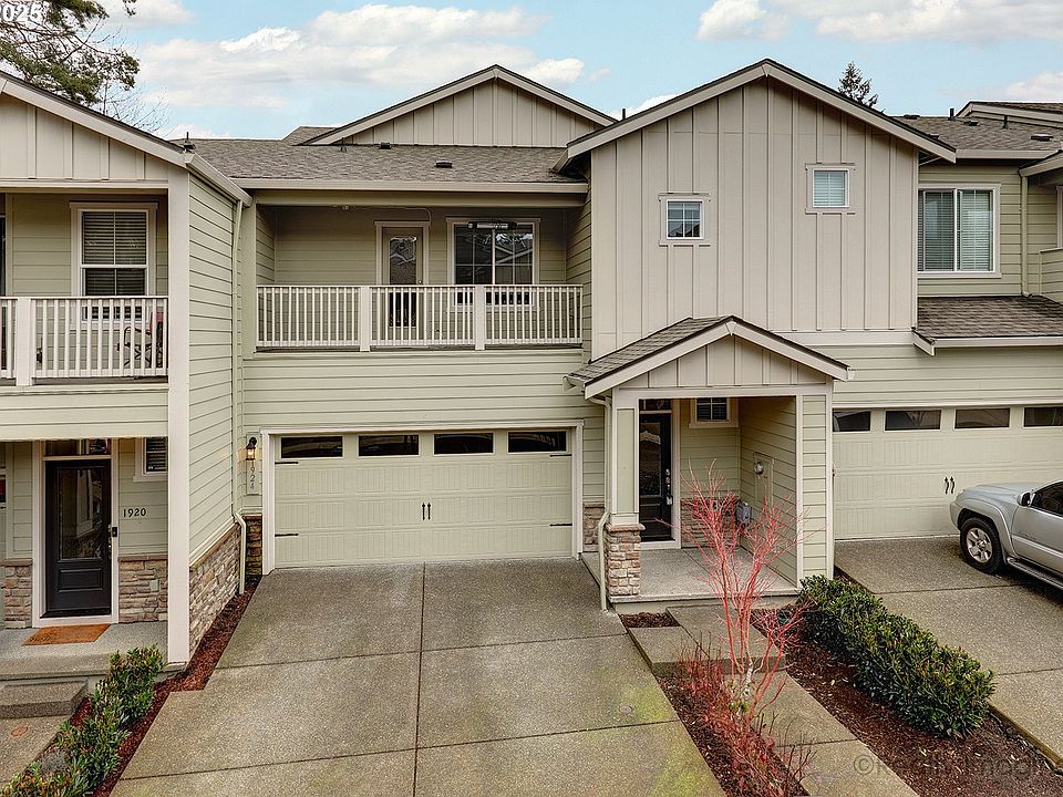1st image of 1924 NE 101st Cir