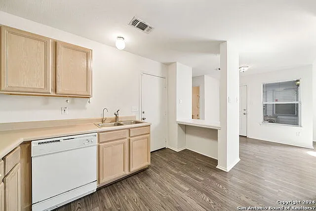 6018 Norse — Photo 11