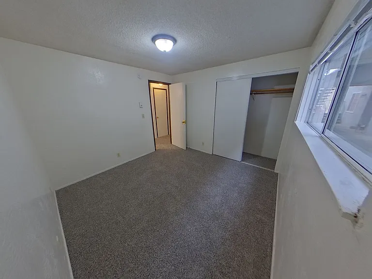 710 E 15th Aly — Photo 10