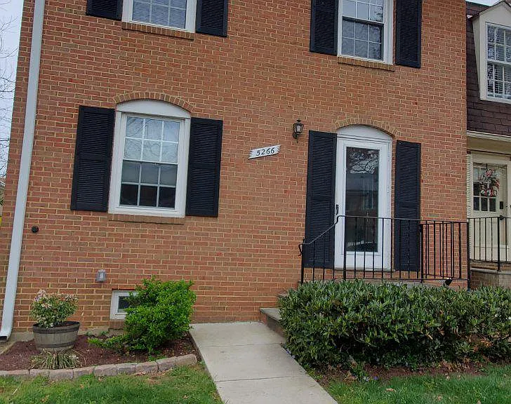 5266 Leestone Ct — Photo 3