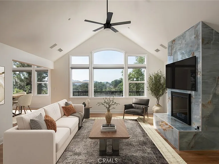 1477 Sequoia Dr — Photo 2