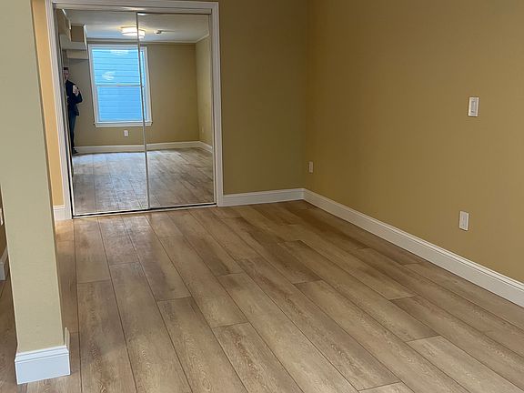 3rd image of 423 Union St #1/2
