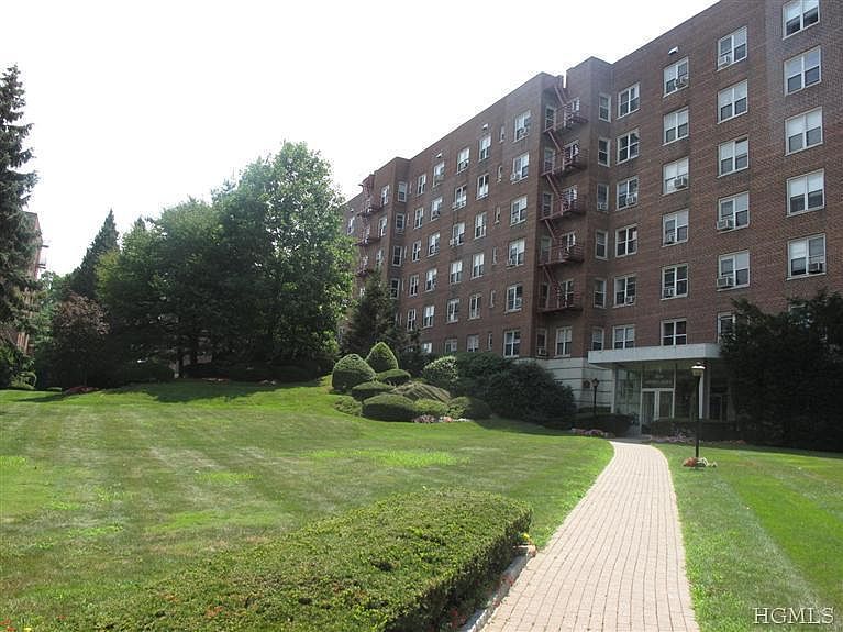 1st image of 1304 Midland Ave APT C39