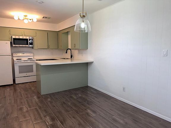 4th image of 1518 Early Ln APT C