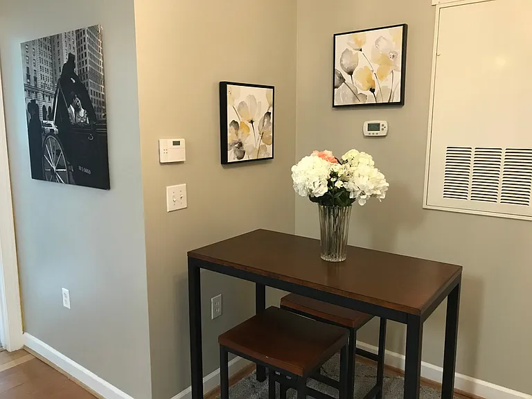 102 Sunset Cir #202 — Photo 8