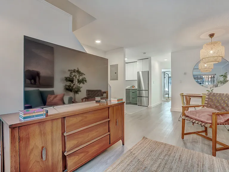 1702 Prospect Pl #1 — Photo 2