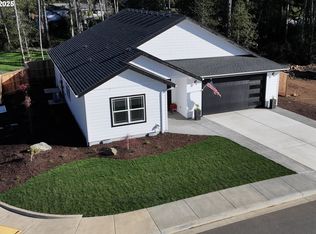 1229 Lighthouse Ln, Brookings, OR 97415