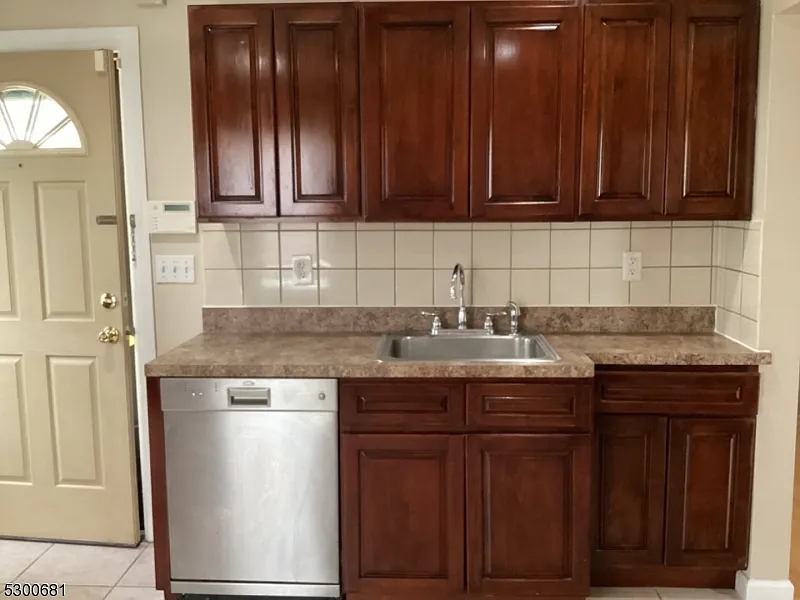 1 bed, $2,200 — Photo 4