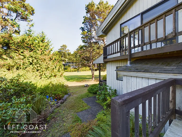 132 Salishan Dr — Photo 4