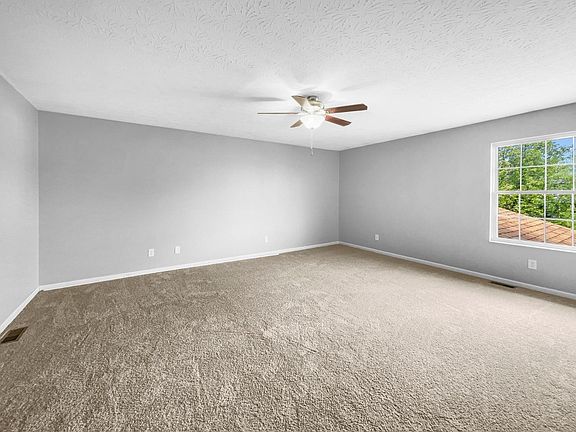 5th image of 5546 Shady Meadows Dr