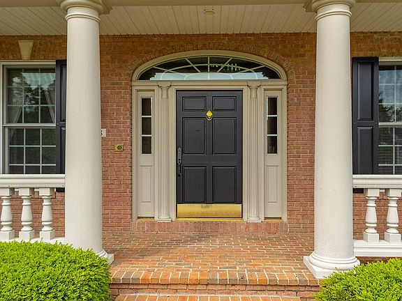 5th image of 6268 Mereford Ct