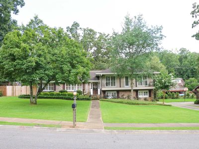 1605 Hays Cir, Vestavia Hills, AL, 35216