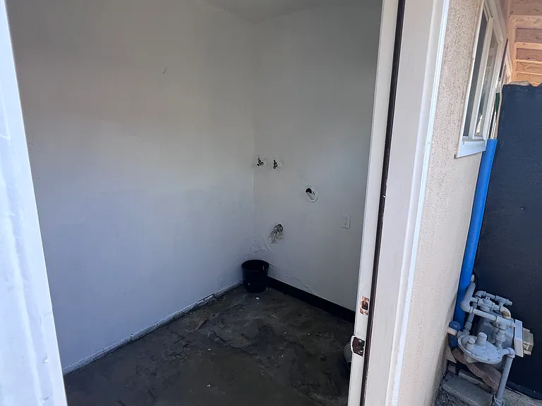 1829 Aileron Ave — Photo 17