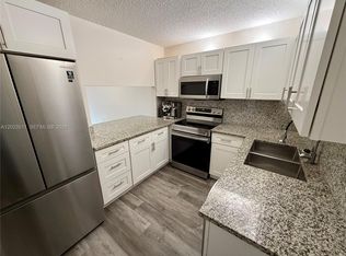 4300 S Landar Dr, Lake Worth, FL 33463