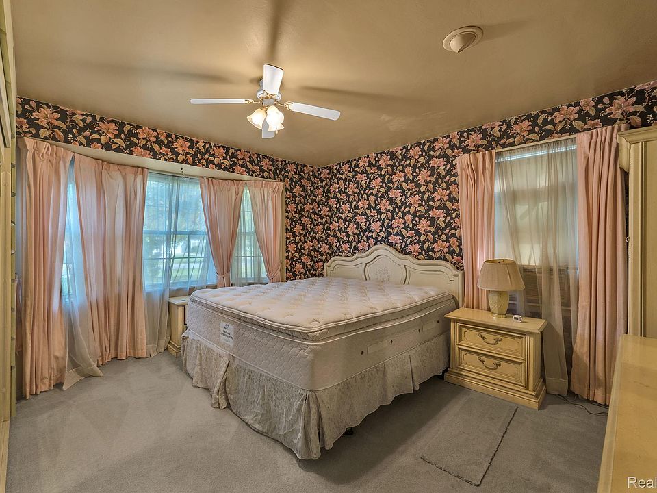 25825 Lyndon, photo 18