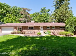 104 W Lake Shore Dr, Tower Lakes, IL 60010