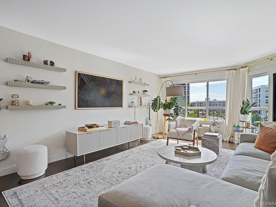 1st image of 100 High Point #401