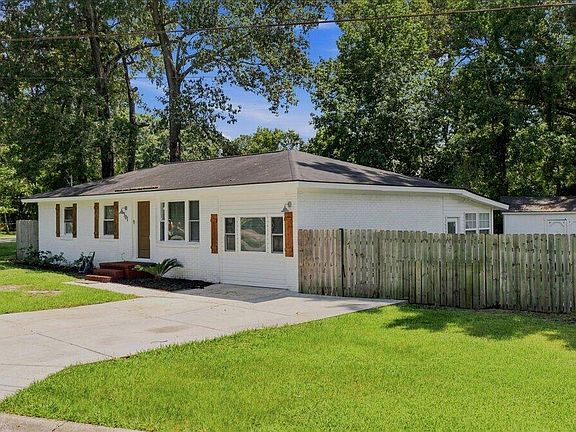 5th image of 301 Laurel Ave