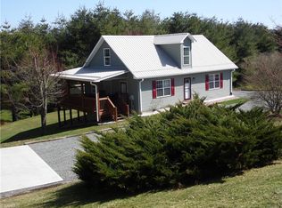 934 Lazy Branch Rd, Ennice, NC 28623