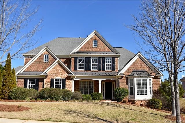 1st image of 439 Willow Brook Dr