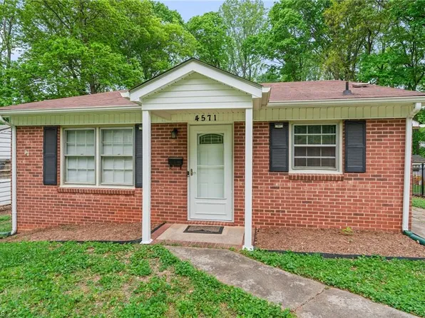 4571 Piccadilly Ln, Winston Salem, NC 27104