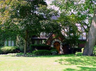 26391 Hendrie Blvd, Huntington Woods, MI 48070